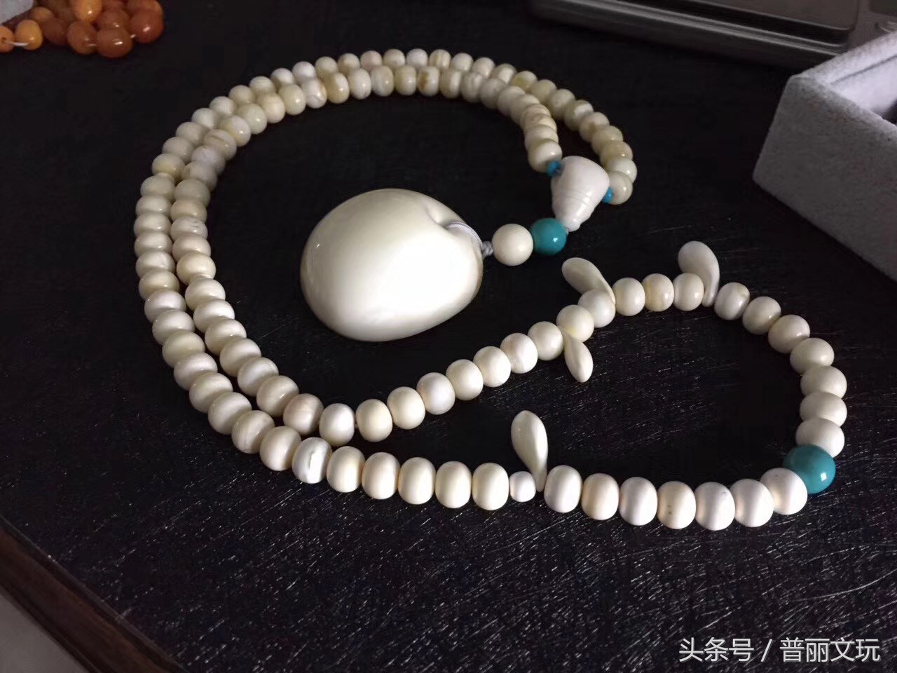 文玩手串的保养方法,文玩手串保养蜂蜡好吗