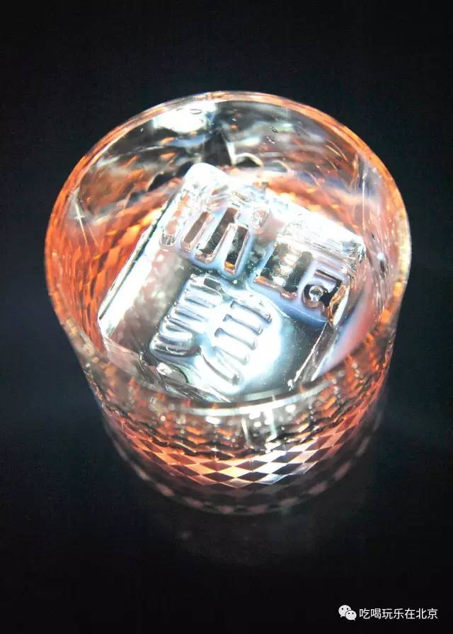 三里屯的这家店,让我甘心被“无人头”戏弄