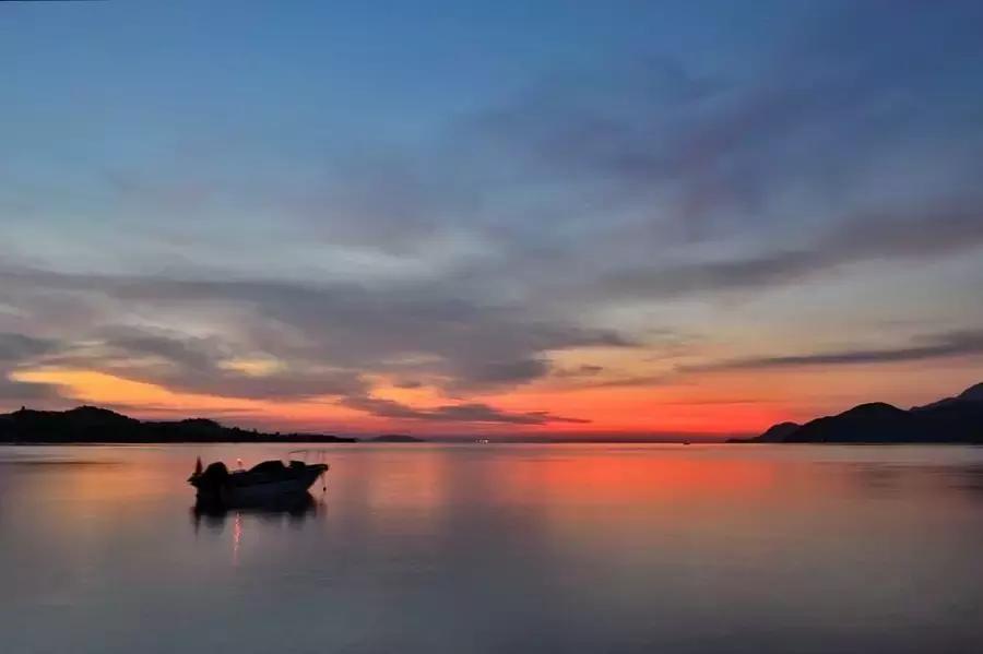媲美鼓浪屿!深圳竟藏着一个文艺拍照圣地,海滨花火刷爆朋友圈!