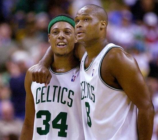 这队打球没号码可选22个球衣退役，或诞生第一个3位数球衣