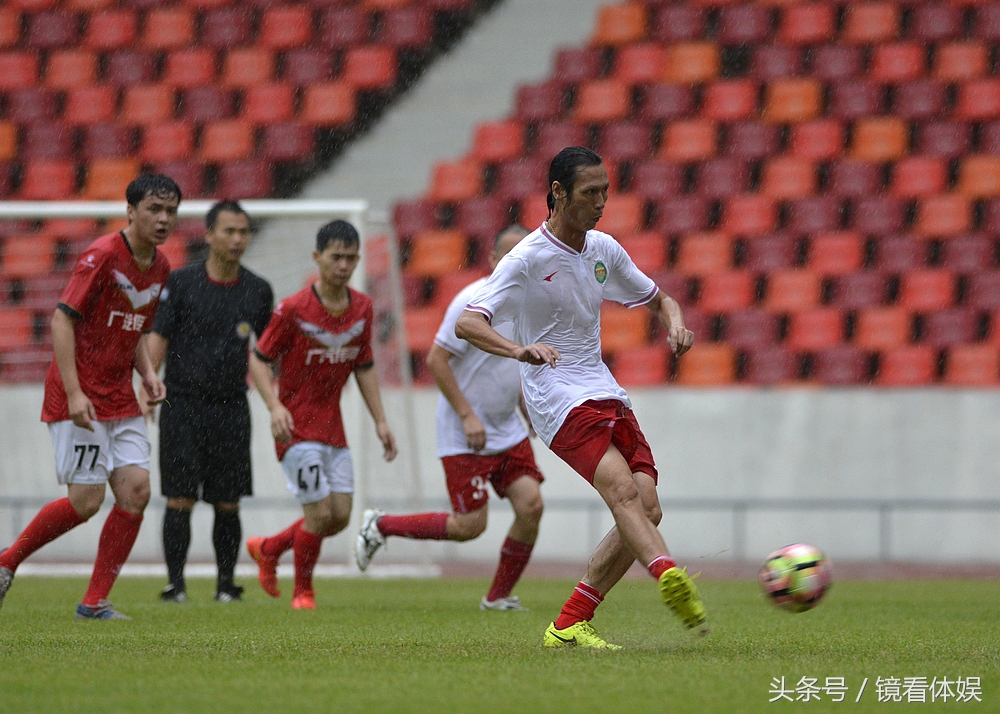 下雨天户外做什么运动,下雨天男生的暖心动作
