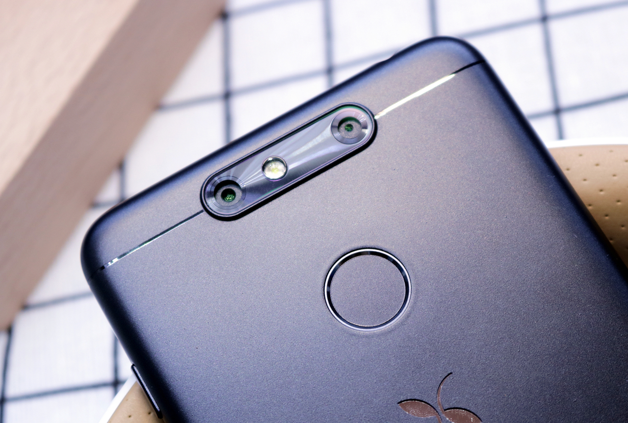 中兴小鲜5支持全网4g,手机除了处理器还有什么