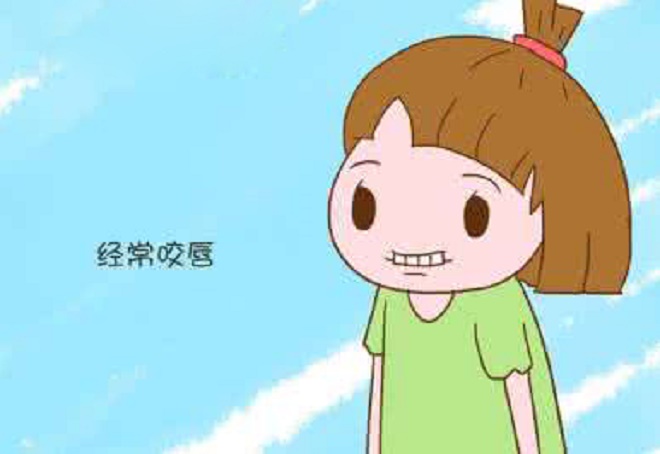 孩子入园后出现咬自己的行为,这是入园分离焦虑的一种表现