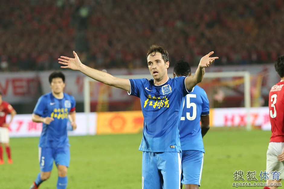 他一人将恒大羞辱，30万干6000万的事，请叫他重庆博尔特