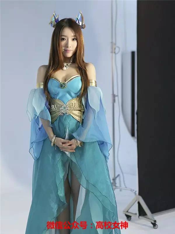 深圳大学女神颜灵兰，七朵组合的高颜值妹子，怎么火不起来？