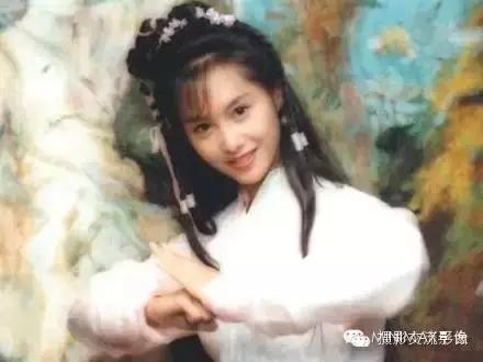 拍照怎么笑得好看又自然不露牙,拍照时如何笑得更好看更自然