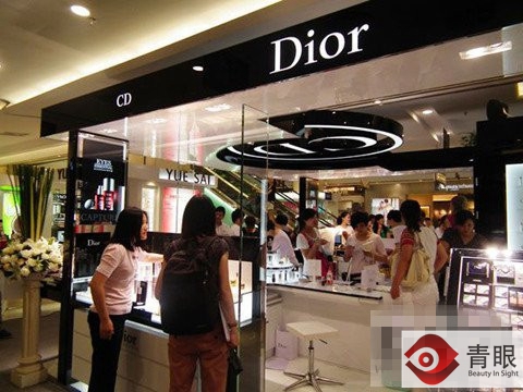 用完的大牌化妆品空瓶怎么处理,化妆品空瓶你们都怎么处理的