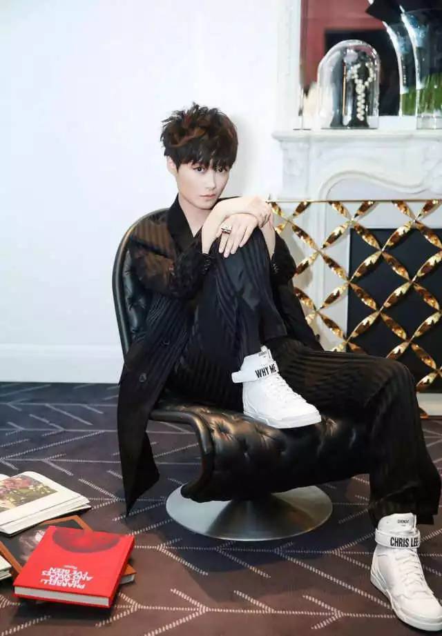 givenchy和givenchy,李宇春是纪梵希的全球代言人