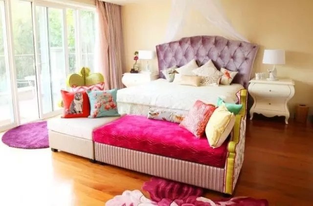 卧室很小床尾怎么设计,卧室床尾那面墙怎么设计