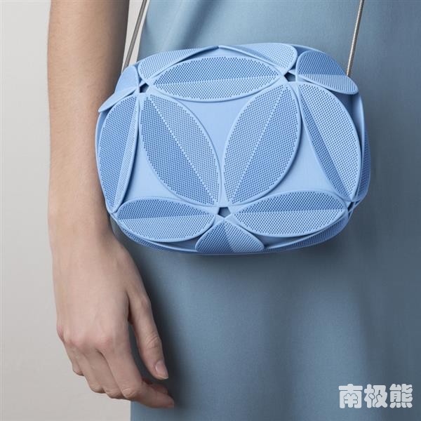 想玩时尚？那一定不要错过这款靓丽的3D打印手包