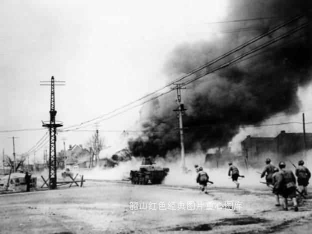 毛主席晚年感慨“天下英雄谁敌手，曹刘”，曹便是说这位传奇中将