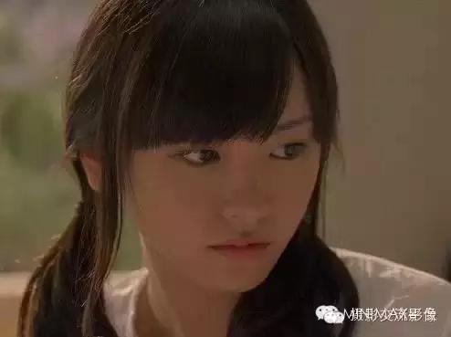 拍照怎么笑得好看又自然不露牙,拍照时如何笑得更好看更自然