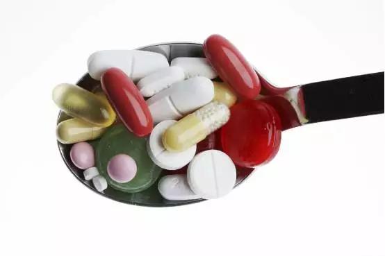 痛风用什么草药治疗最快最好,痛风哪几种药配合吃见效比较快