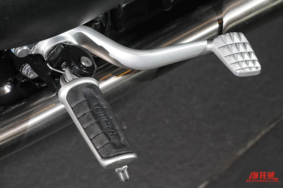 凯旋bonneville1200,凯旋bonneville红色