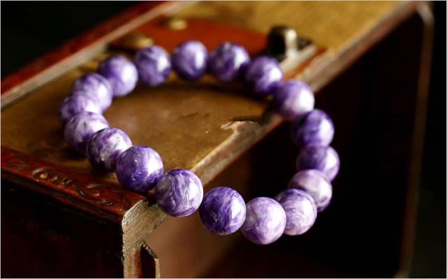 自信的女人喜欢什么花,自信女人最爱美