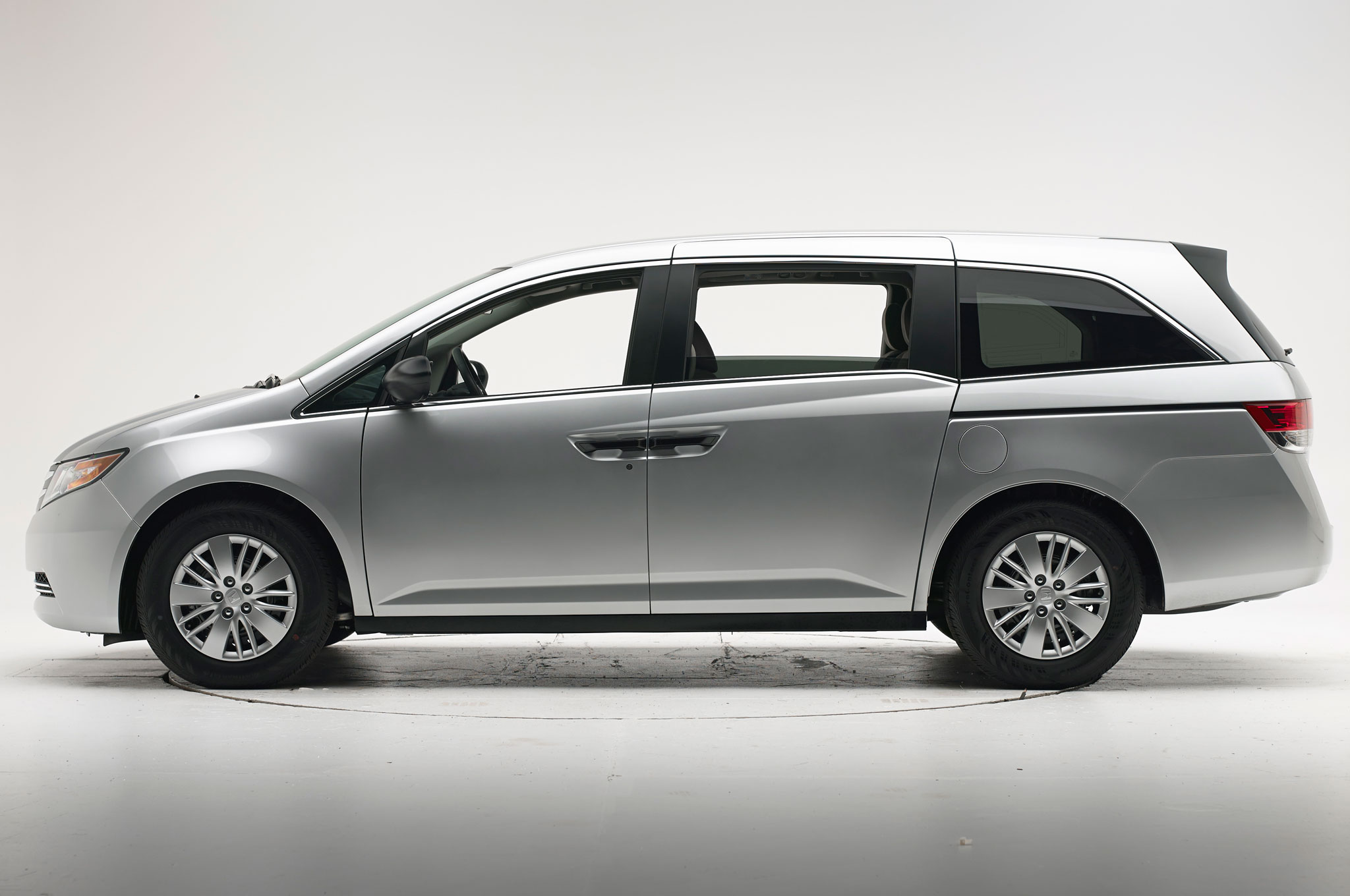 奥德赛2015款改款2.4l舒适版,奥德赛2015款改款