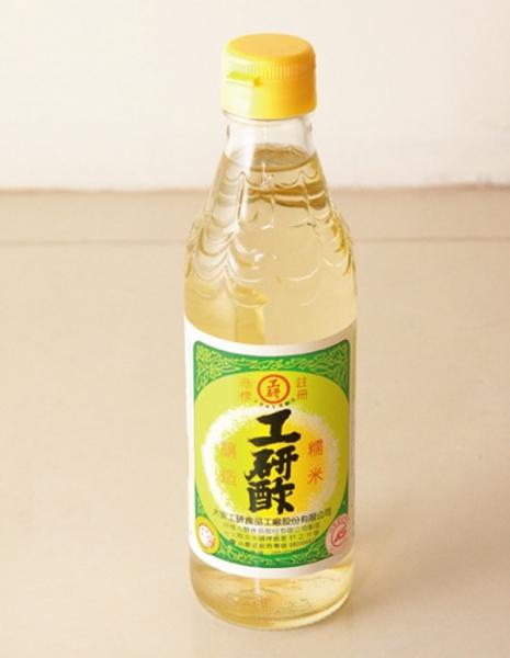 白鞋发黄小妙招靠谱吗,白鞋发黄最简单的处理方法