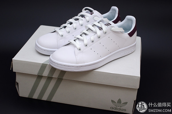 adidas小白鞋stansmith,断码品牌adidas运动鞋直播秒杀