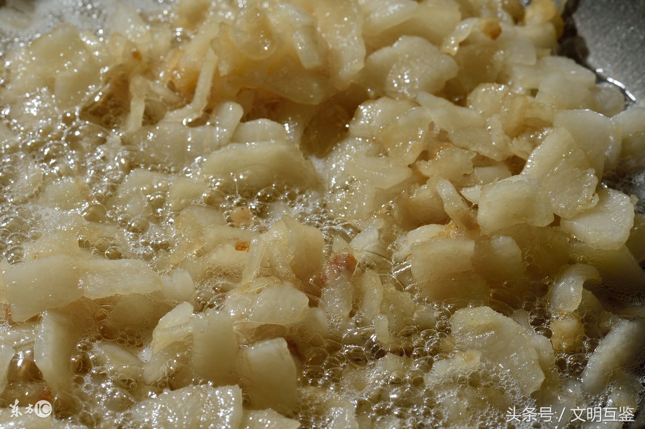 农村老头用动物内脏做手工皂,竟是300年前宫廷技艺,皴裂有救