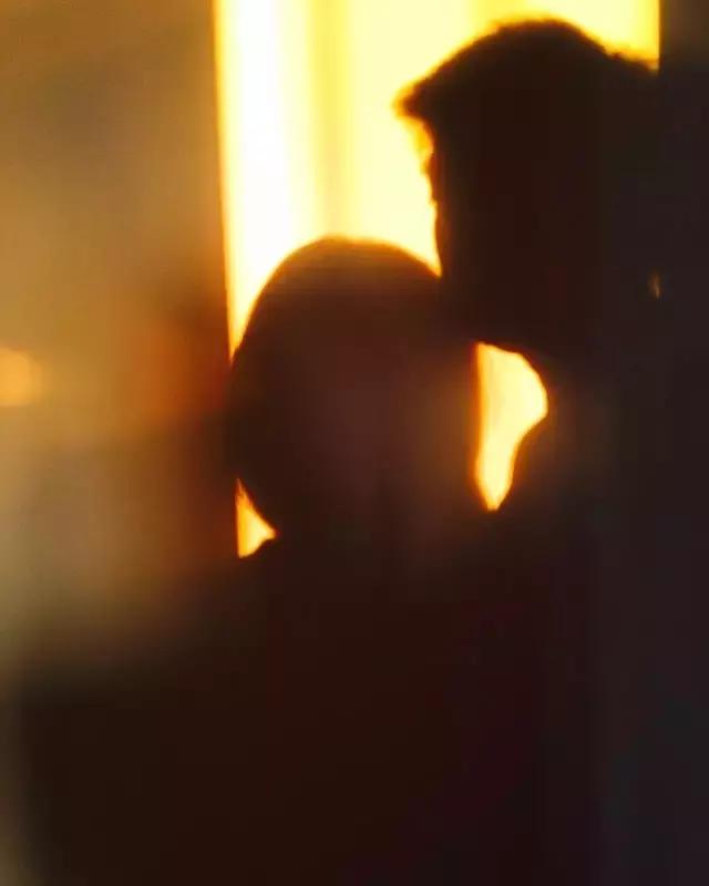 摄影背景模糊人物清晰,变焦模糊摄影教程