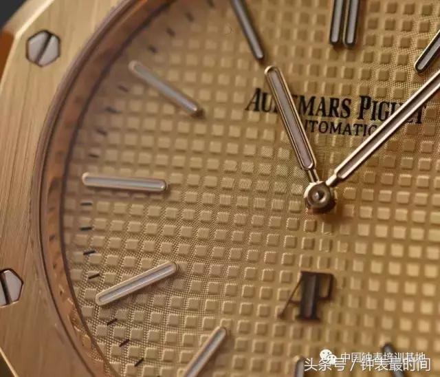 手表刮花是不是很正常,手表玻璃刮花了怎么办视频