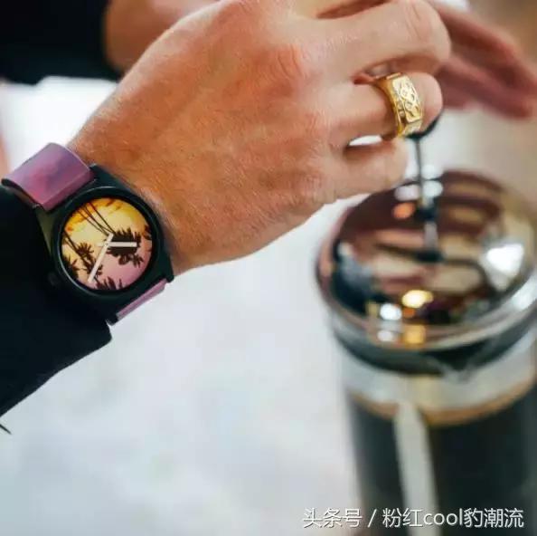 富玩表穷买金,富玩表穷玩什么