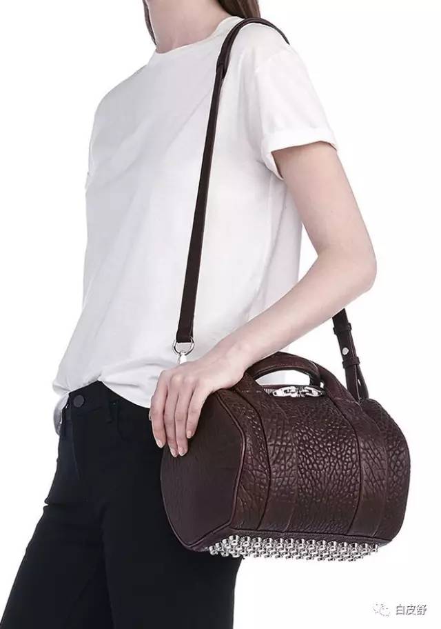 这些“花瓶包”并不好背，其实你默默忍受了好久