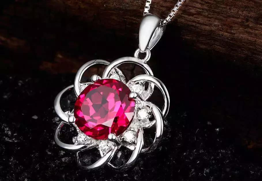 中国游客在柬埔寨被坑4.6万,竟买了充填红宝!