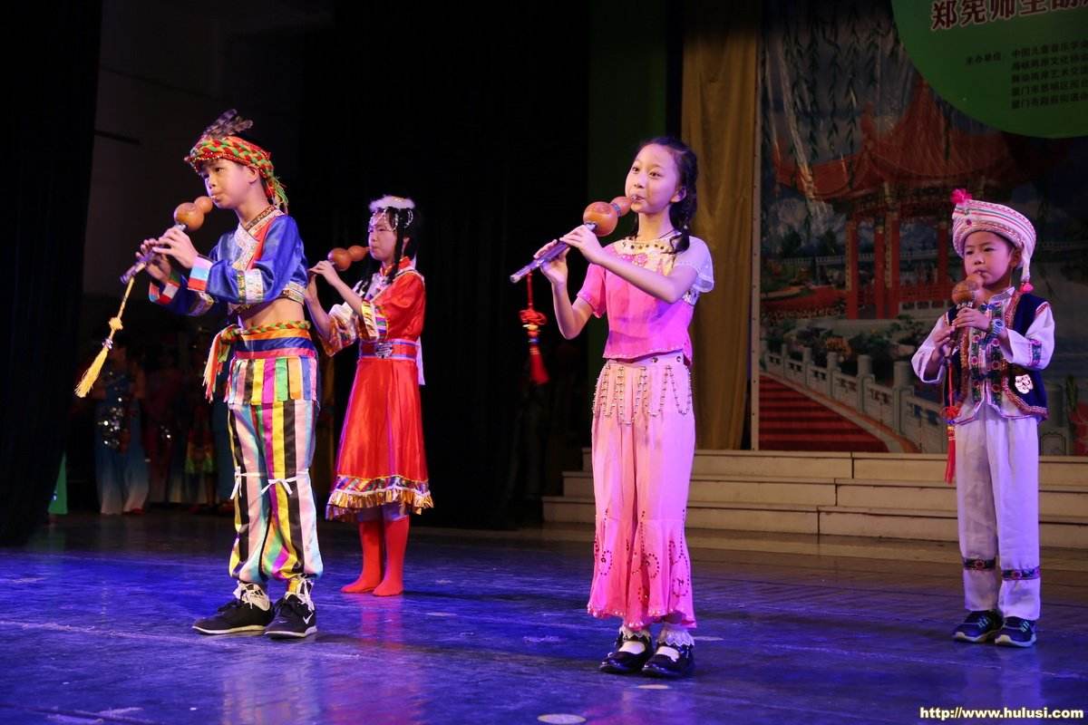 葫芦丝吹花舌最简单的方法,如何吹葫芦丝初学视频教程