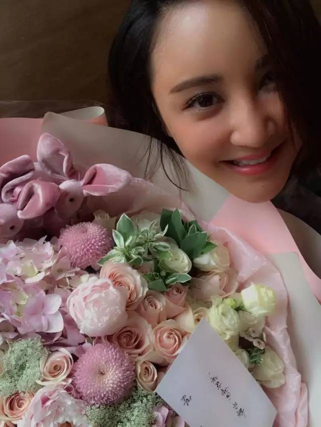 这家三位女掌门人的花店，席卷了成都时尚圈和文艺圈