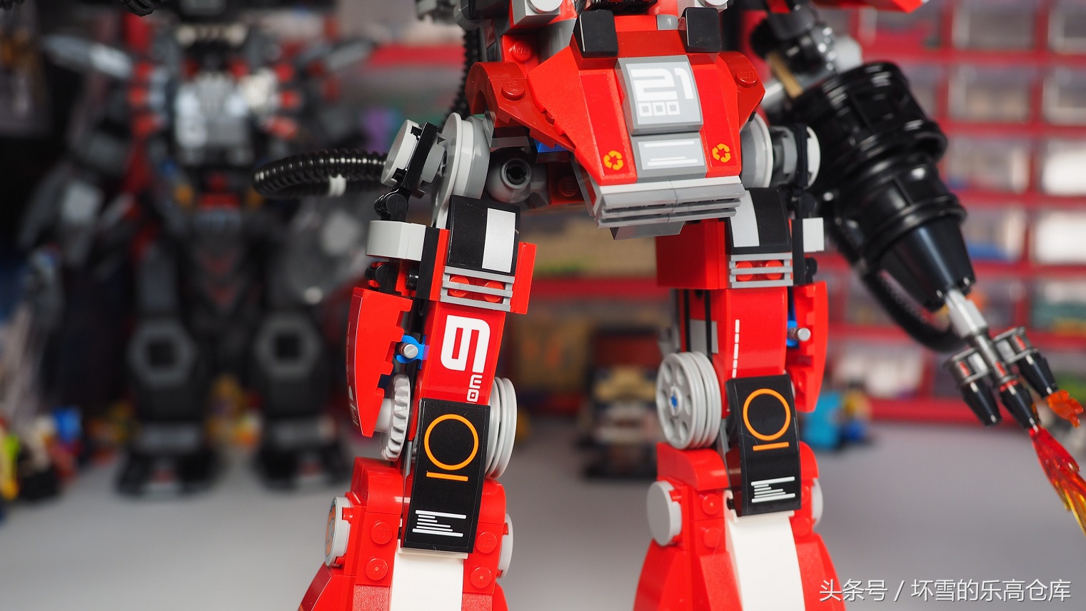 乐高幻影忍者第一代幻影机甲拼装,乐高幻影忍者泰坦机甲盗版和正版