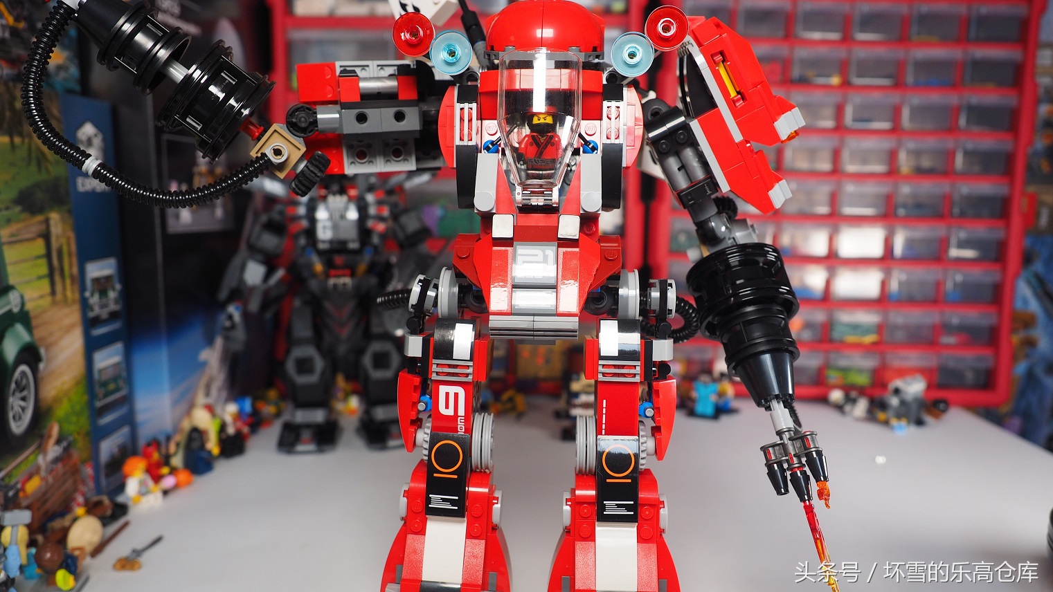 乐高幻影忍者第一代幻影机甲拼装,乐高幻影忍者泰坦机甲盗版和正版