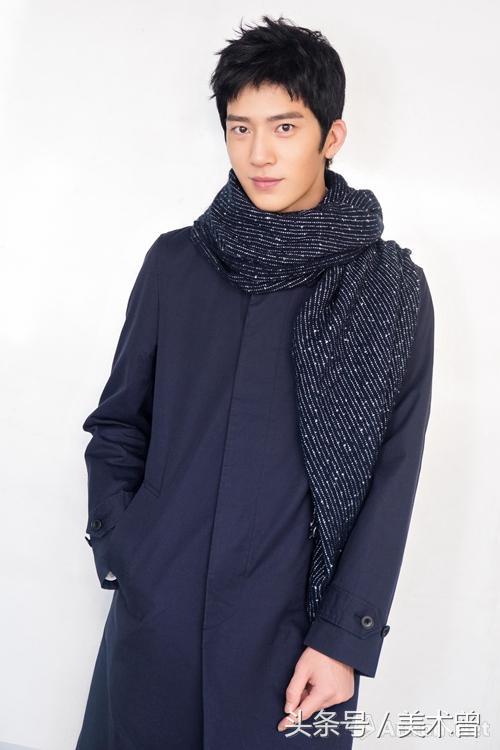 美术曾｜云课堂：艺术享—优衣库为什么要变得越来越“艺术”？