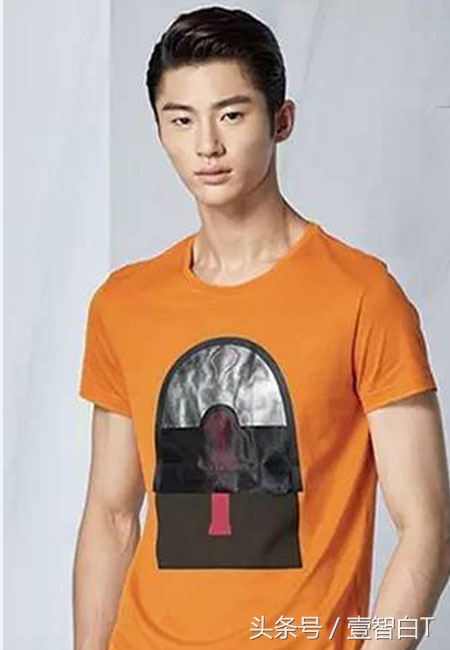 男士t恤下摆宽度多少合身,怎么挑选男士体恤