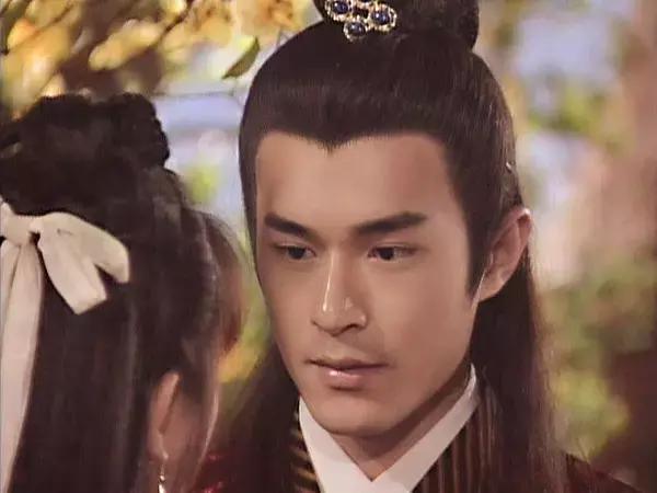 圆月弯刀渣男,圆月弯刀颜值