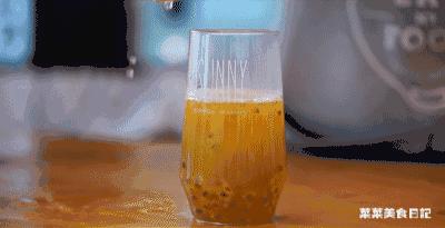 别再花2小时排队买喜茶了，我在家做5分钟搞定