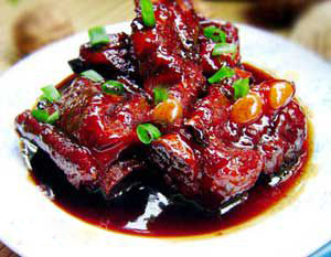 无锡特产美食酱排骨,无锡名菜排骨