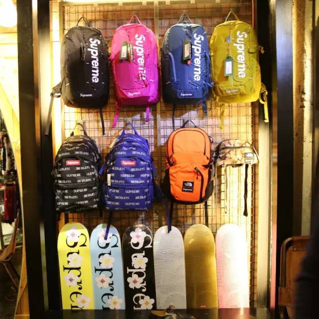 七夕福利|你穿这么潮,就来Supreme逛逛吧