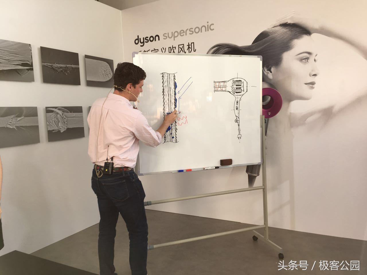 女朋友吹头发说明什么,女生吹头发需要半小时吗