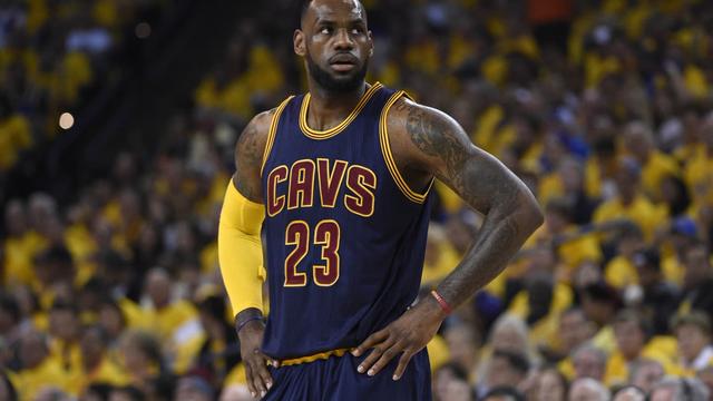 詹姆斯说回骑士因为有欧文,欧文詹姆斯骑士