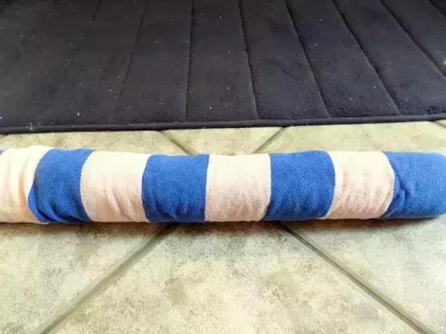 夏季衣服缩水了怎么让它变回原形,羊毛衣服机洗缩水了怎么恢复原样