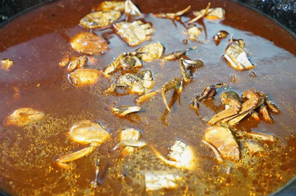 5年来它是棠下最火的宵夜店，16大盘虾蟹满汉全席震撼朋友圈