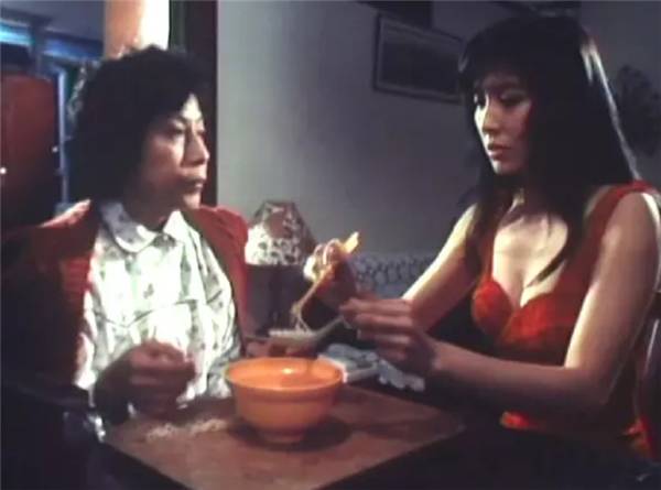 九叔林正英鬼片全集拍摄现场,林正英拍鬼片立下四条规矩