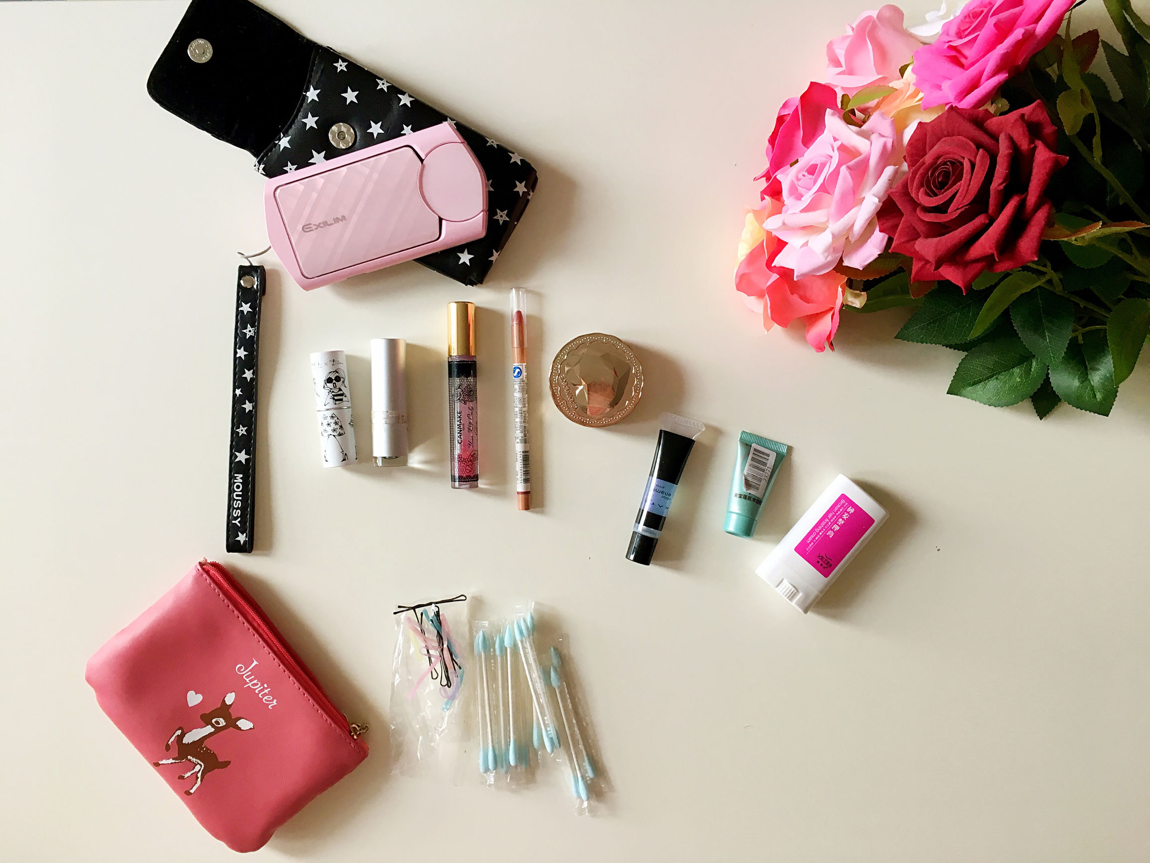 短途旅行我的化妆包里有什么 (出门旅行我的化妆包里都有什么)