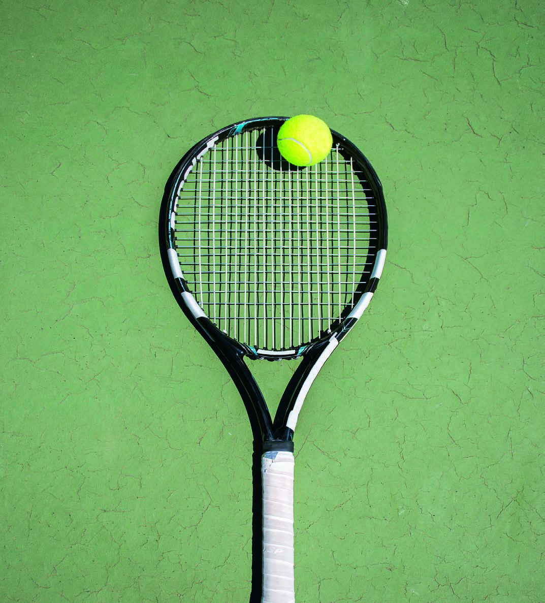 带上装备去健身,装备穿戴整齐准备去游泳