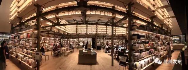 AI购书登陆台州！机器人导购玩转黑科技