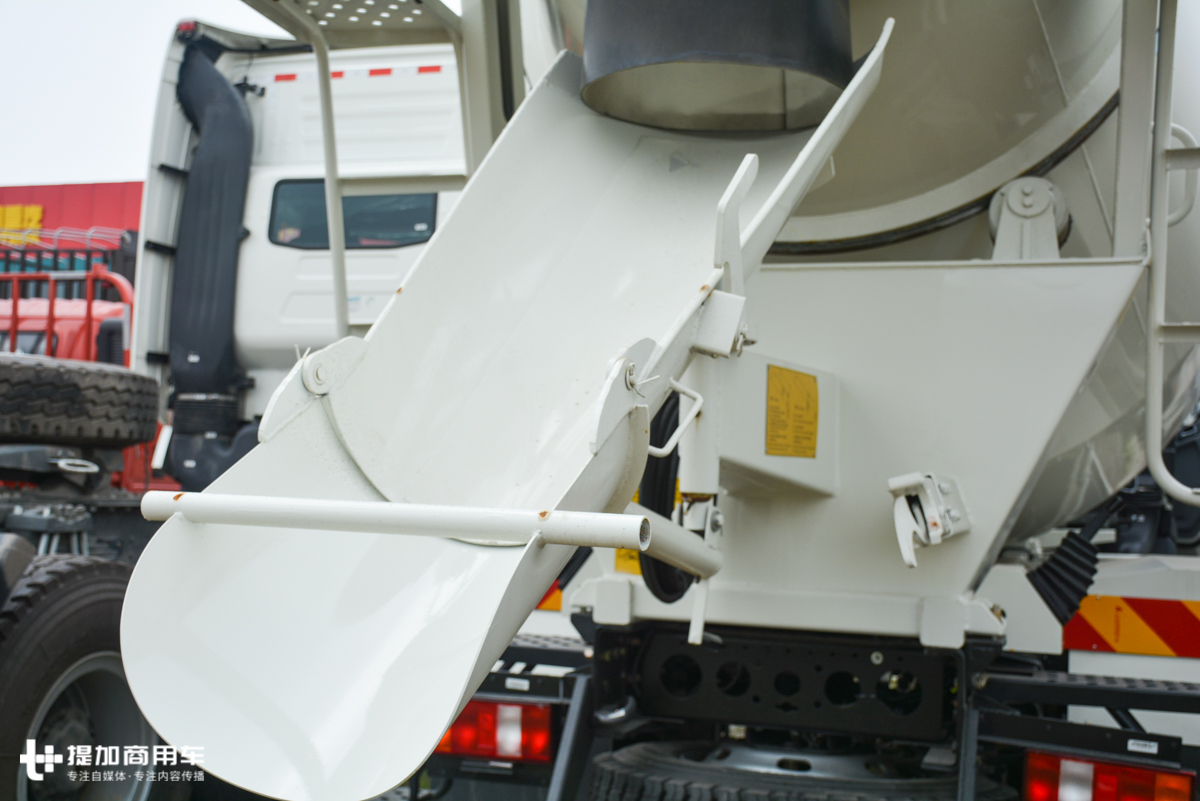 轻卡蓝牌搅拌车,商用混凝土搅拌车多少钱一台