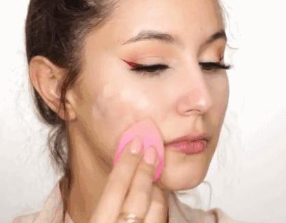 有效化妆的关键一定是底妆干净,底妆又脏又显老怎么办