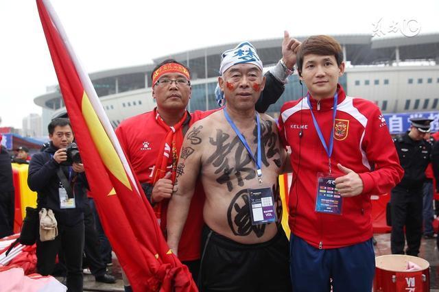 里皮怒怼裁判,里皮解决国足的三大问题