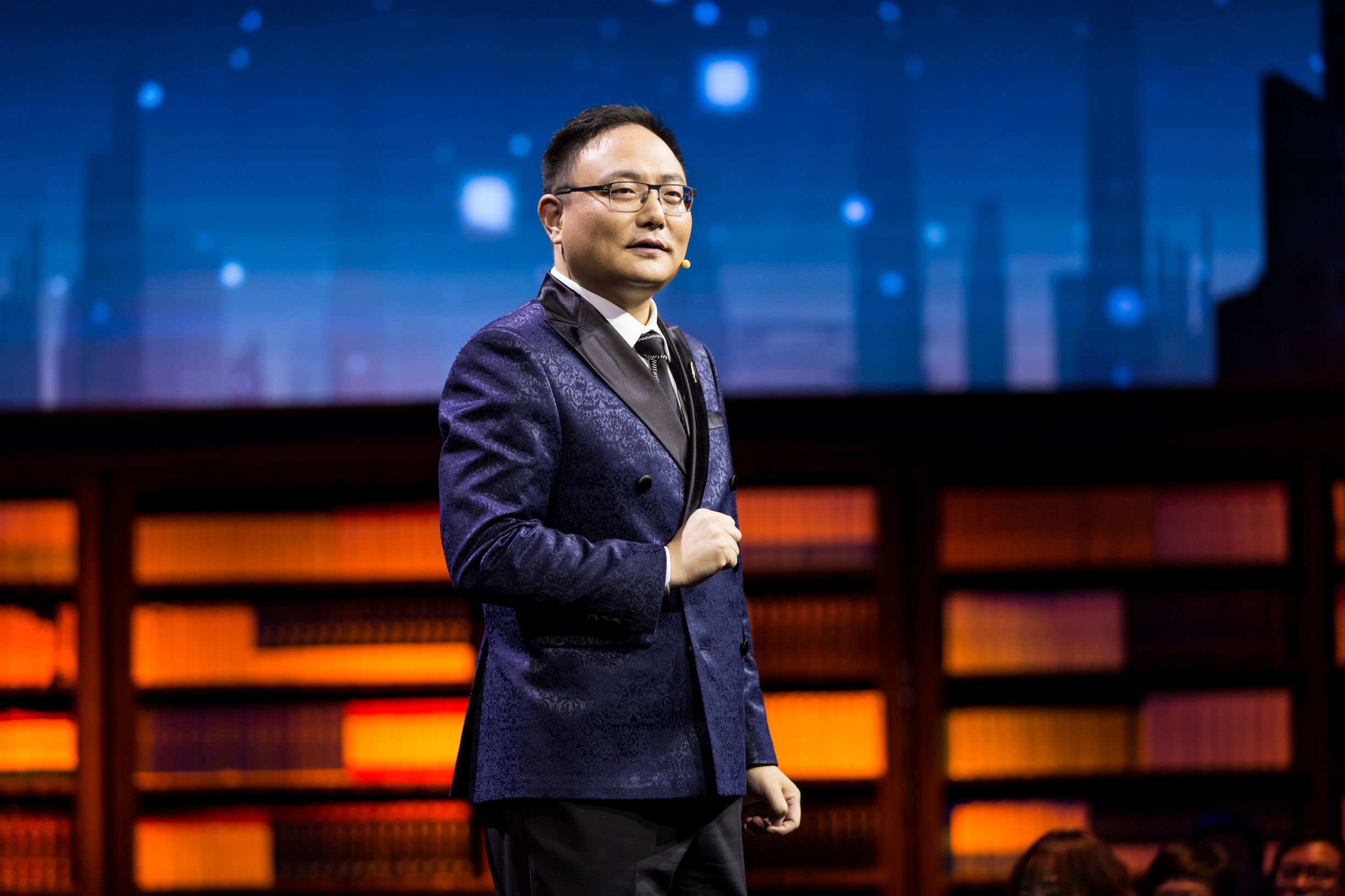 罗振宇罗辑思维深度解析,罗振宇数字化视频